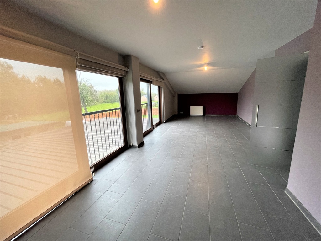 Loué à Huissignies : Appartement 3 chambres de 240m²