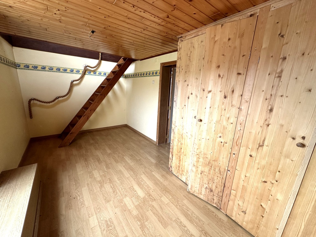 NOUVEAU / A VENDRE à WIERS : Maison 6 chambres avec jardin et passage latéral