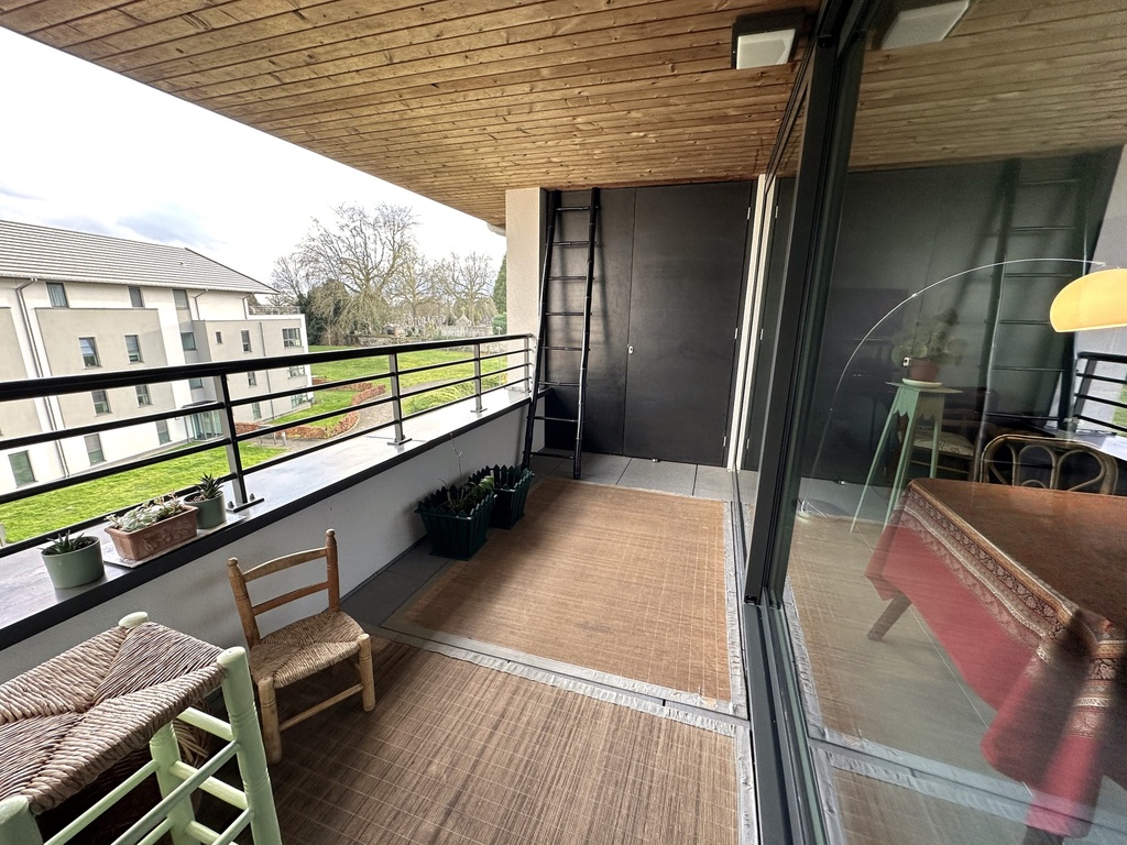 A LOUER à TOURNAI : Bel appartement 2 chambres avec terrasse +parking et cavette