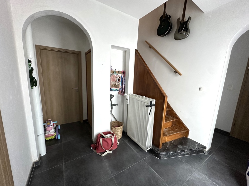 NOUVEAU/ A VENDRE : Villa rénovée 3ch. avec jardin