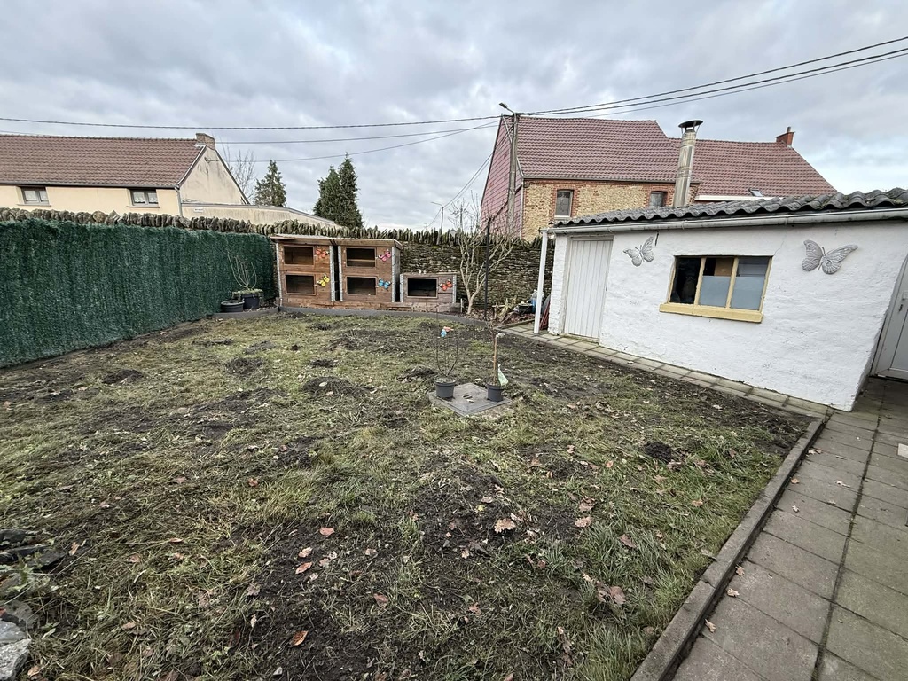 A LOUER à BLATON : Maison 2 chambres avec jardin et passage latéral