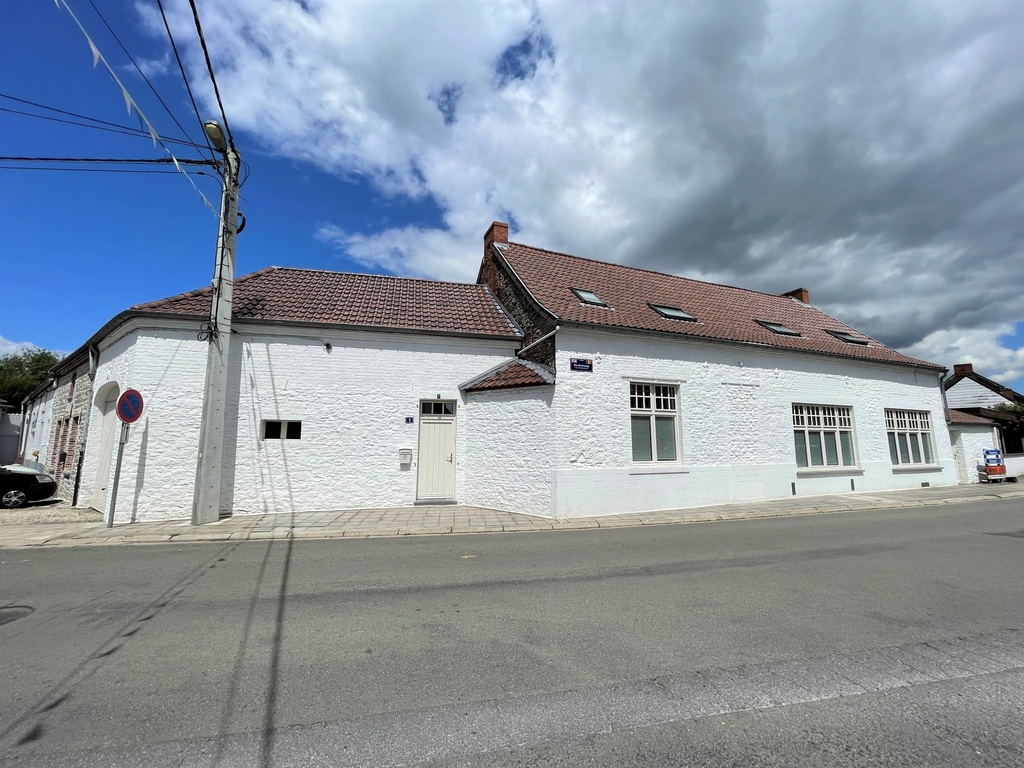 VENDU à STAMBRUGES : Spacieuse maison avec jardin, garage et 4 chambres