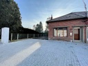 Loué à Blaton : Maison 3 façades avec 3 chambres, garage et jardin