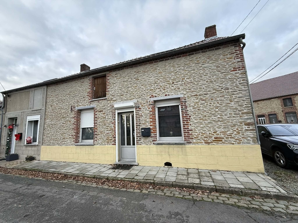 Loué à BLATON : Maison 2 chambres avec jardin et passage latéral
